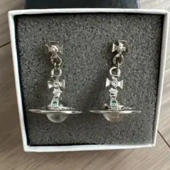 希少　Vivienne Westwood 旧型タイニーオーブピアス