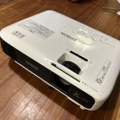 【極美品】EPSON プロジェクター EB-S18 付属品完備 元箱あり動作良好 極美品】EPSON プロジェクター EB-S18 付属品完備 元箱あり動作良好