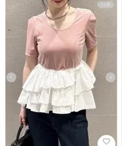 LILY BROWN ベロアペプラムフリルトップスのサムネイル
