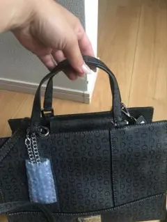 GUESS ショルダーバッグ ブラック モノグラム柄