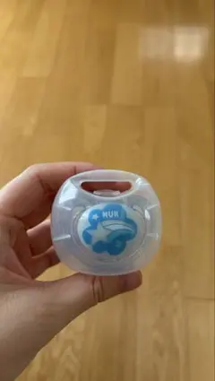 NUK おしゃぶり ケース付き ブルー 星柄のサムネイル