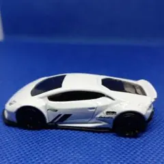 ホットホィール　 Lamborghini Huracan (ホワイト)