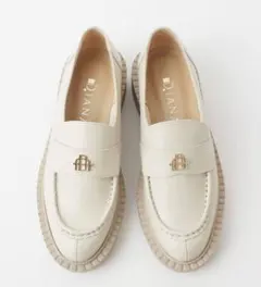 DIANA ローファー　アイボリー