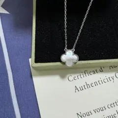 Van Cleef & Arpels クローバー ネックレス