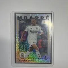 Kylian Mbappe Topps Chrome カード
