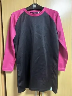 黒/ピンク 長袖Tシャツ Mサイズ