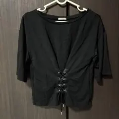 黒いレースアップバックTシャツ 五分袖
