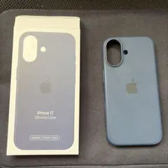 iPhone 17 シリコンケース ダークブルー　純正互換品