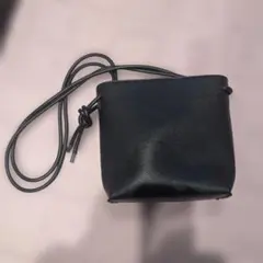 ミニマリストスタイル 黒 ショルダーバッグ