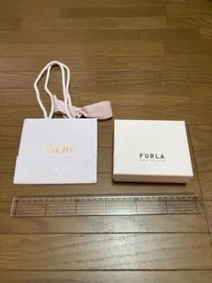 Dior ギフトバッグ 、FLURA空箱のサムネイル