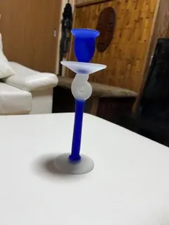 青と白のガラス製キャンドルホルダー