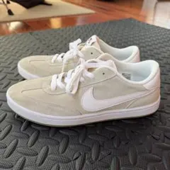 かわいい美中古 NIKE SB FC CLASSIC ベージュ スエード