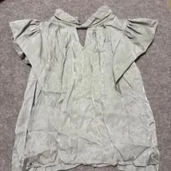 フリル袖 ライトグレー ノースリーブ トップス