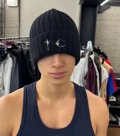 Thug Clubリブ編み ブラックニット帽 シルバー装飾