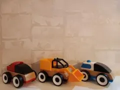 IKEA　リラブー　木製 ミニカー 3台セット 働く車のサムネイル