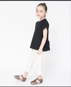 branshes フリル付き黒半袖Tシャツ130