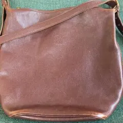 イルビゾンテショルダーバッグ。色褪せあります。