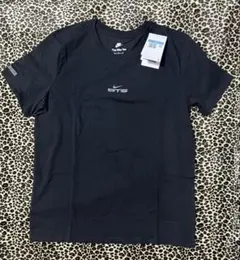 NIKEナイキBTSコラボTシャツ 新品 タグ付き M - メルカリ