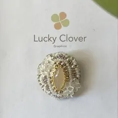 ∞ビーズ刺繍のブローチ∞ホワイトオーバル∞