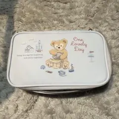 東京ディズニーリゾート　ワンラブリーデイ　ダッフィー　マルチポーチ