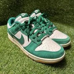 NIKE DUNK LOW グリーン スエード スニーカー