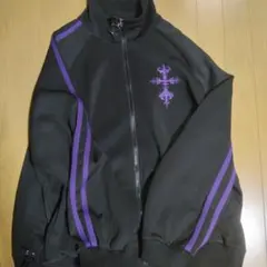 REFLEM/レフレム』クロス刺繍ベロアトラックジャージ ピンクブラック