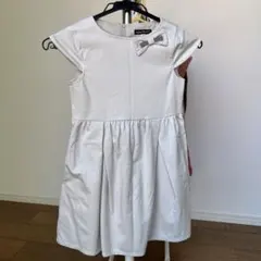 BeBe ホワイト リボン付き ワンピース 120