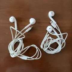 Apple EarPods Lightningコネクタ　純正イヤホン×2