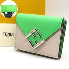 極上美品⭐️　FENDI　三つ折り財布 FFダイヤモンド ズッカ バイカラーのサムネイル