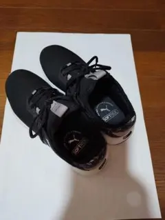 Puma ソフトフォーム ブラック スニーカー 22.5cmのサムネイル