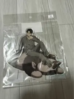 進撃の巨人　eeo store　アクスタ　アクリルスタンド　リヴァイ　くつろぎ