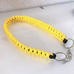 パラコード135ハンドメイド✴︎スマホハンドホルダー✴︎黄色