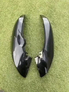 ブラックバイクカウル 左右分割型 破損ありのサムネイル