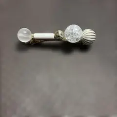 クリスタルとパールのヘアピン