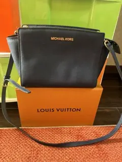 MICHAEL KORS ネイビー ミニショルダーバッグ