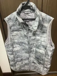 UNIQLO グレー ウルトラライトダウンベスト M