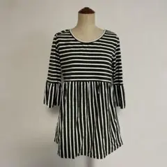 グリーンとホワイトのストライプ五分袖チュニック