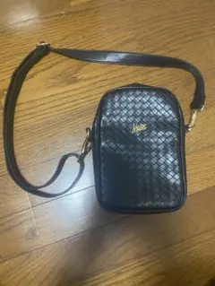 モブ　ショルダーバック