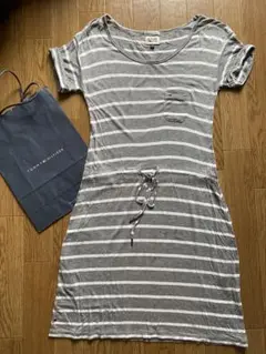 TOMMYHILFIGERトミーヒルフィガーフラッグ刺繍グレーボーダーワンピース