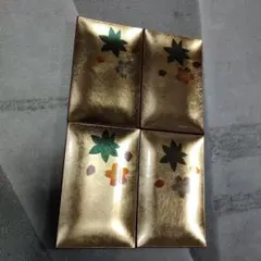 金色の花模様の菓子入れ 4つセット