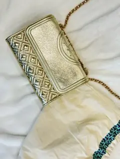 トリーバーチ　ゴールドショルダーバッグ