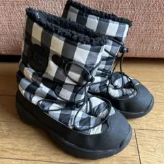 G.T. HAWKINS 子ども用スノーブーツ ブラック・ホワイトチェック