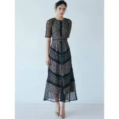 ☆LAGUNAMOON☆【美品】LADYショルダーギャザーレースマキシワンピースのサムネイル
