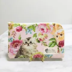L字型ファスナーポーチ　ハンドメイド　母子手帳　お薬手帳　猫　キルトゲイト