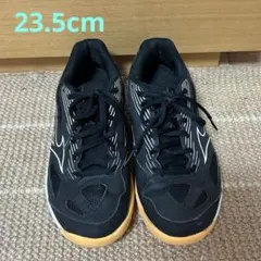バレーボールシューズ　23.5cm