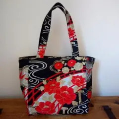 椿柄　和風赤い花柄トートバッグ　A4サイズ