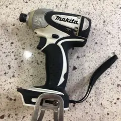 Item thumbnail for item c34b0756-fa5d-4ca8-94d4-a169e44c6ffe