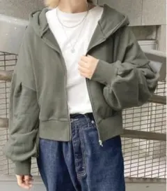 apres jour ショート　パーカーのサムネイル