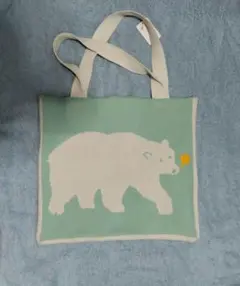 cachecache シロクマ柄 ニットトートバッグのサムネイル