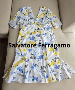 Salvatore Ferragamo フラワープリントドレス ワンピースのサムネイル